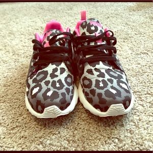 Women’s Puma Sneakers